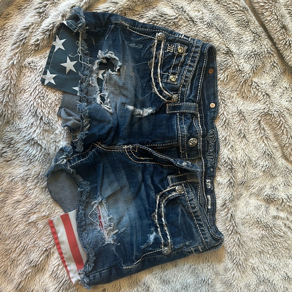 Miss Me Jean shorts. Size 28
